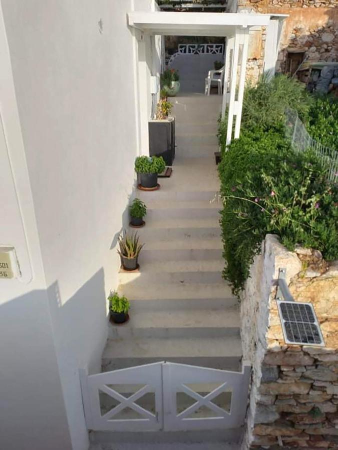 Ornella'S & Laura'S Secret Place Livadia (Tilos) Exterior foto